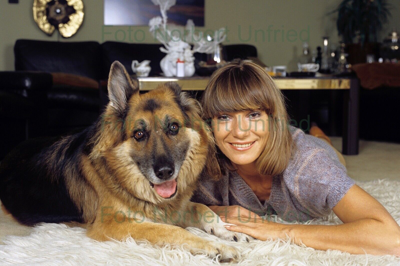 Judy Winter mit Sch?ferhund - 20 x 30 cm Foto nicht signiert Nr 2-2