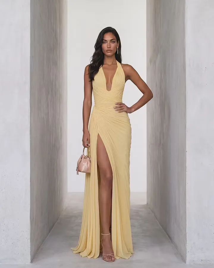 Deep Halter V-Neck Sleeveless High-Waisted Backless Long Pleated Prom Dress With High Slit | XY0134 Wellcucu