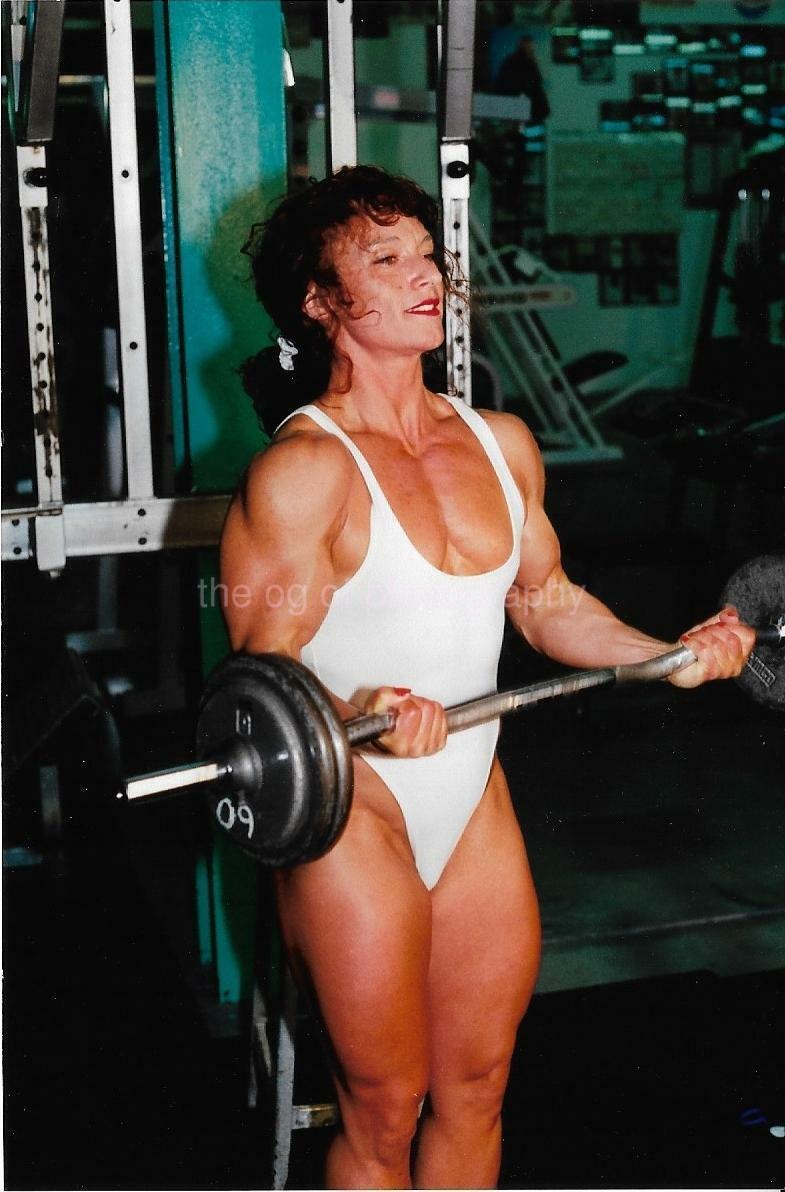 MUSCLE WOMAN 80's 90's FOUND Photo Poster painting Color PRETTY GIRL Portrait EN 110 33 R