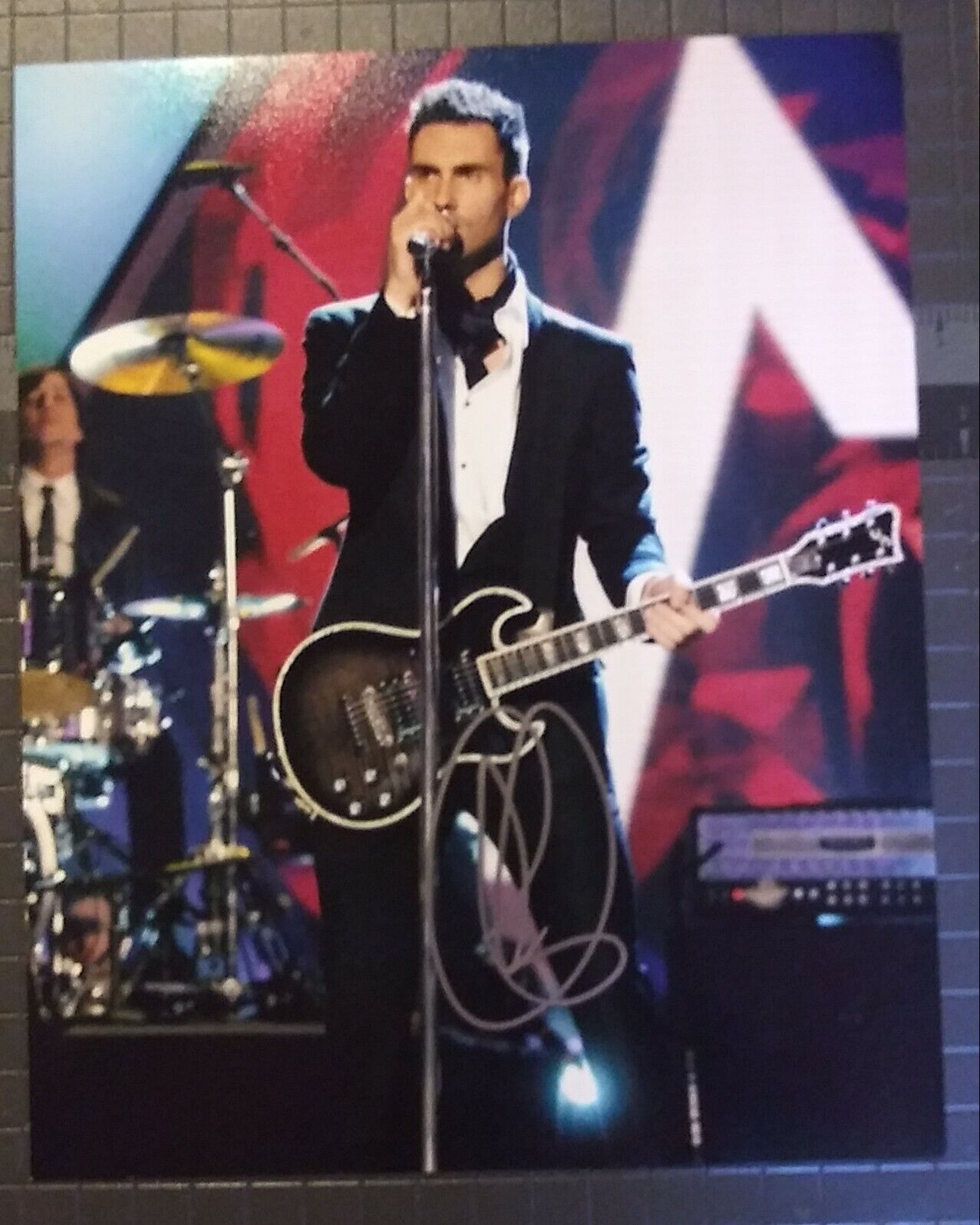 Adam Levine signed 8x10