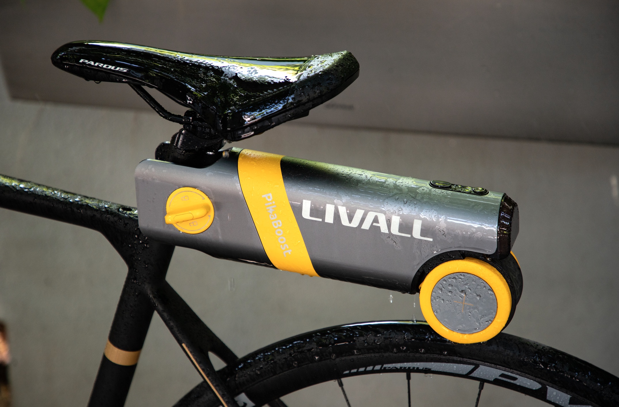 Livall PikaBoost 电动自行车转换器。