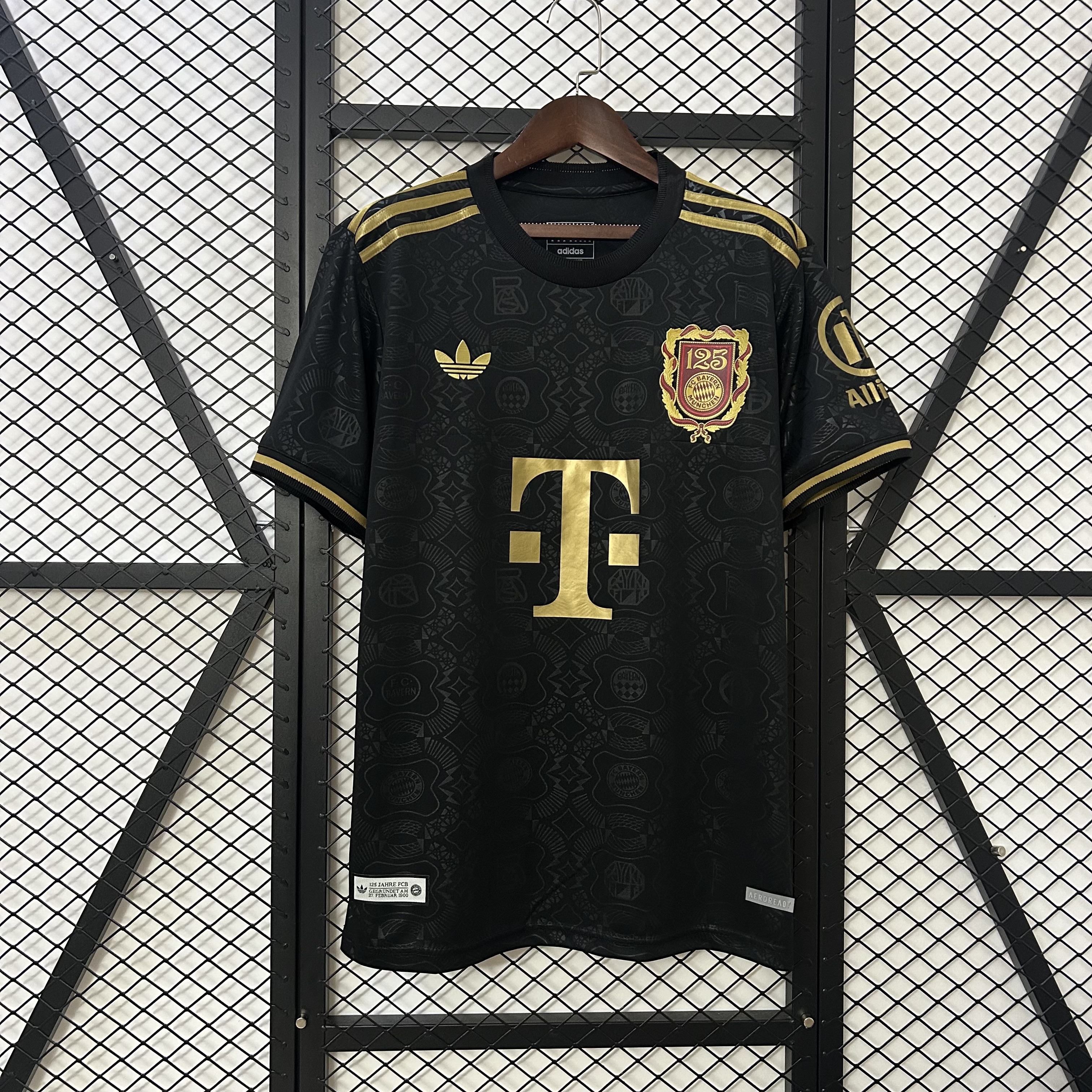 25/26 Bayern Munich 125th Anniversary Black Football Shirt Thai Quality