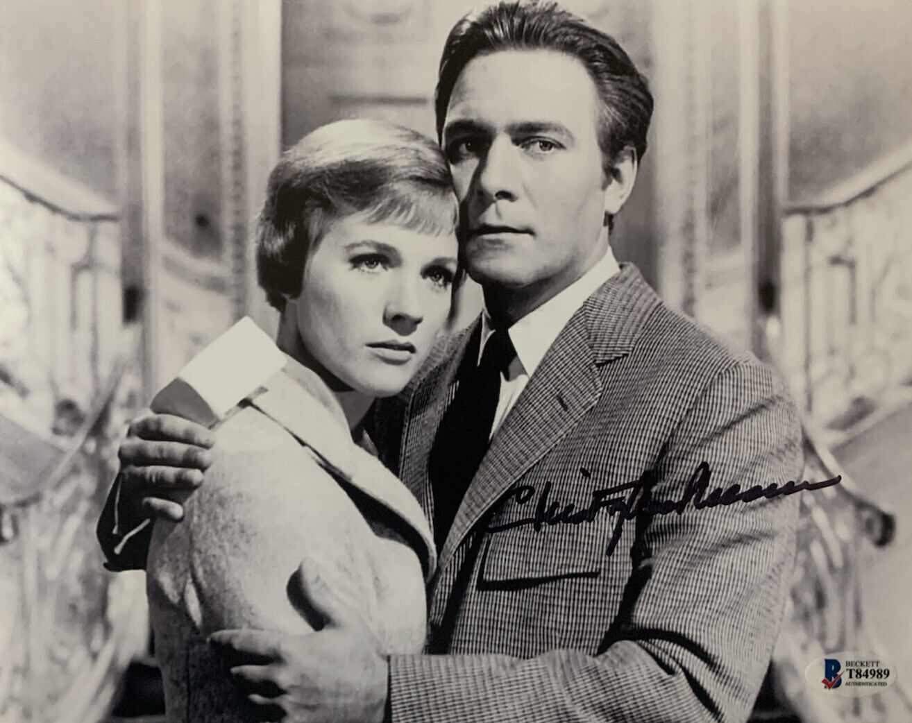 CHRISTOPHER PLUMMER SIGNED 8x10 Photo Poster painting SOUND OF MUSIC AUTOGRAPHED BECKETT COA