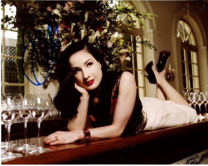 DITA VON TEESE signed autographed 8x10 Photo Poster painting