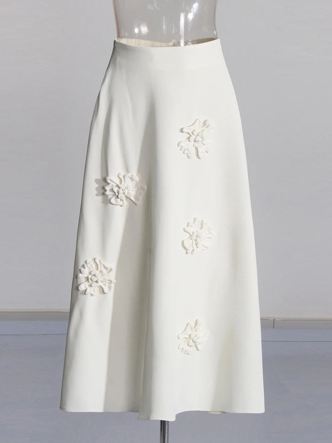 Uaang Spring 2025 New Niche Fashion Temperament Flower Stitching Design High-Waist Long-Singing Half-Dressed Woman