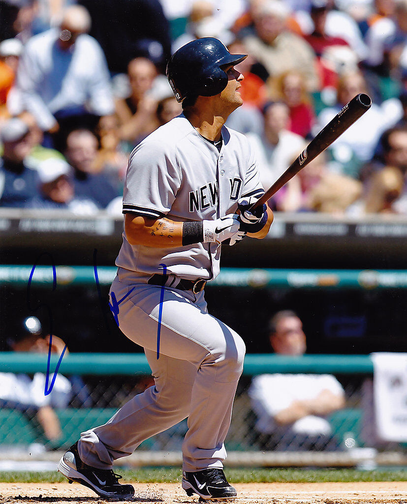 ERIC CHAVEZ NEW YORK YANKEES ACTION SIGNED 8x10