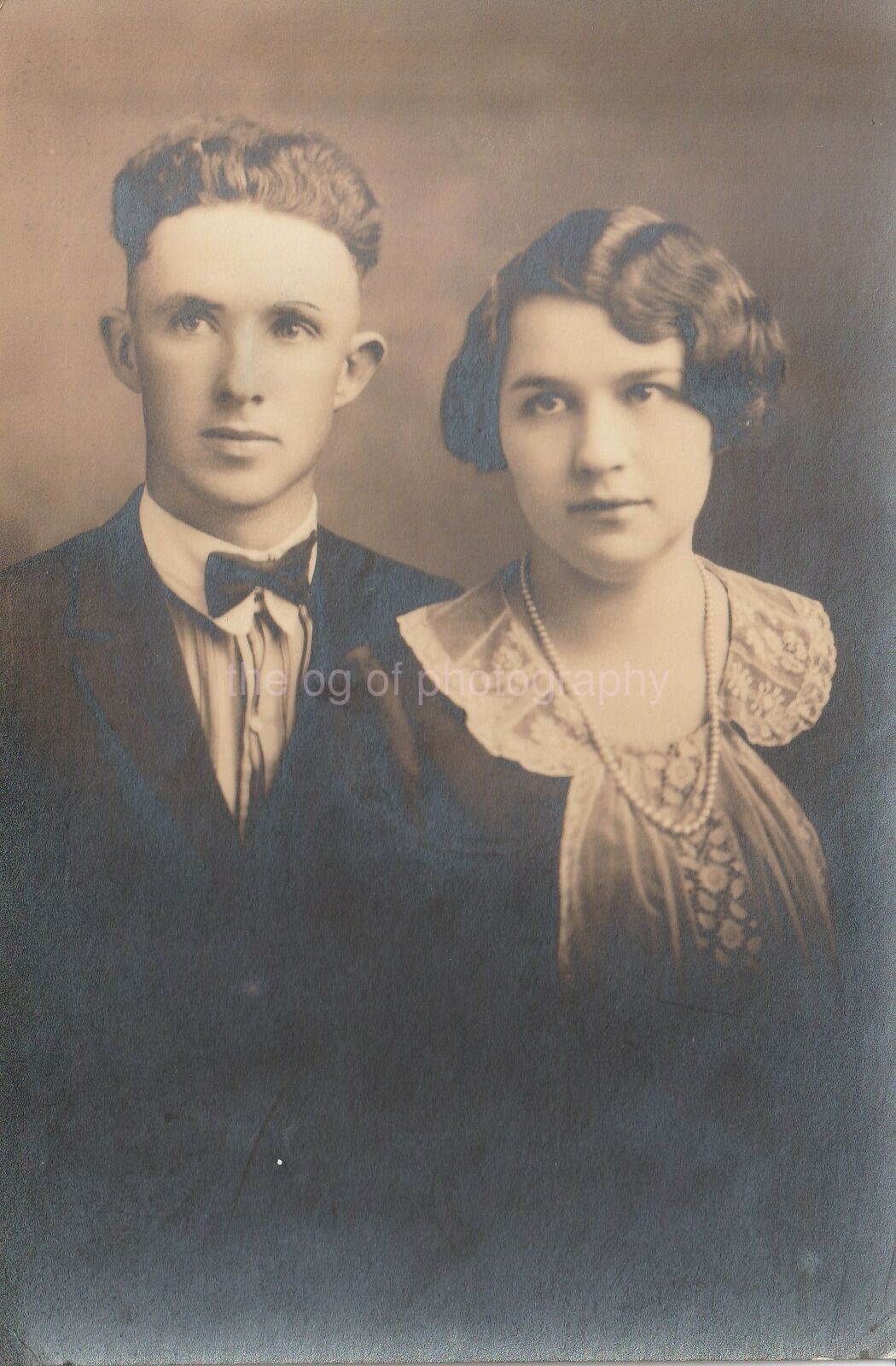 YOUNG COUPLE FROM A LONG TIME AGO Antique FOUND Photo Poster painting Man WOMAN Portrait 97 6 T