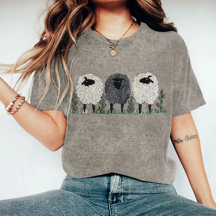 Vintage Farm Sheep Round Neck Casual T Shirt