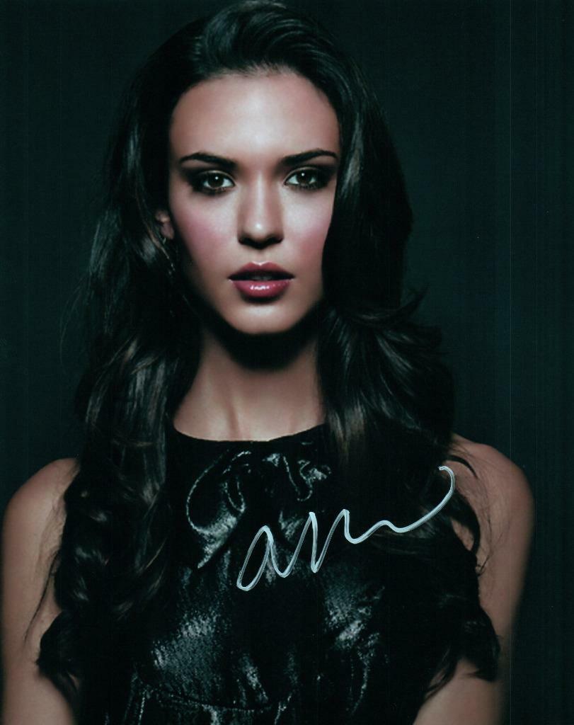 Odette Annable autographed 8x10 Picture signed Photo Poster painting and COA