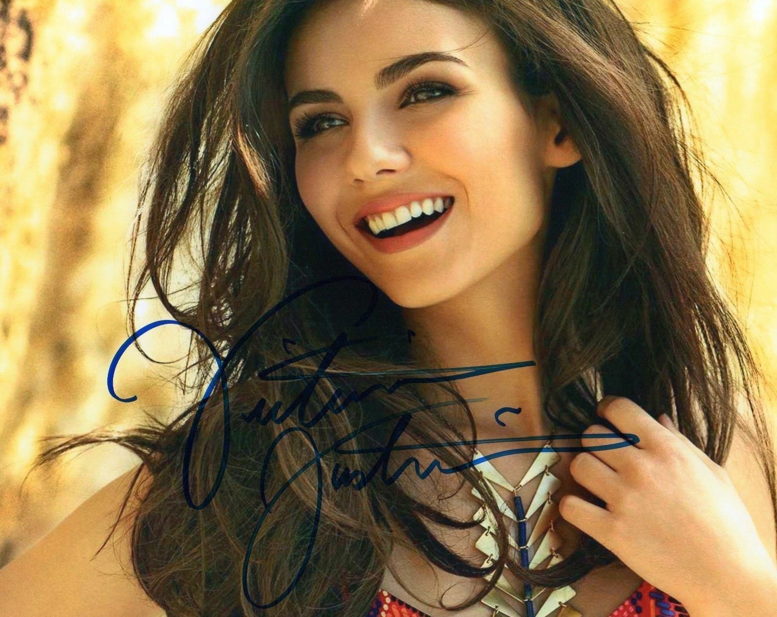 VICTORIA JUSTICE AUTOGRAPHED SIGNED A4 PP POSTER Photo Poster painting PRINT 9