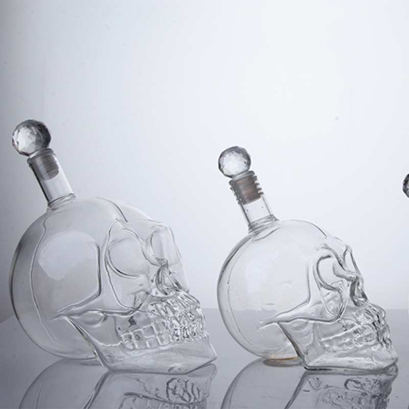 Tegooe Crystal Skull Head Decanter and Shot Glass Set Novelty Whiskey