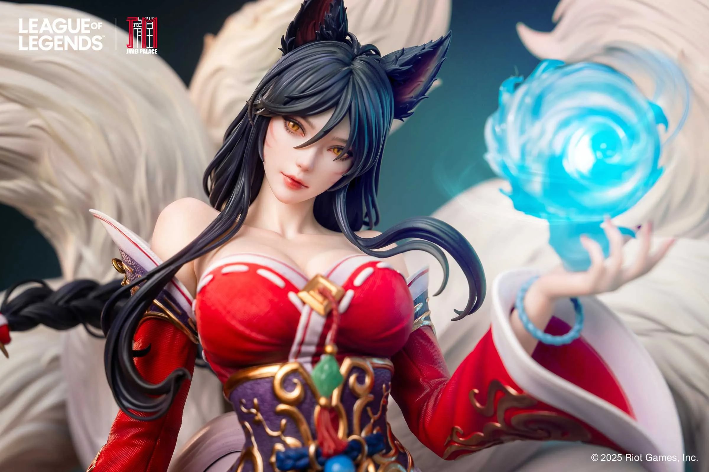 Licensed The Nine-Tailed Fox Ahri with LED - League of Legends