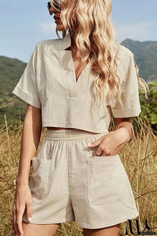 MidiSono - V Neck Crop Blouse Pockets Shorts Set