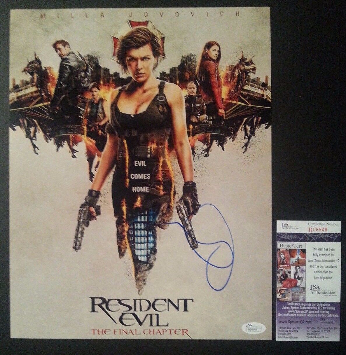 RESIDENT EVIL FINAL CHAPTER Authentic Hand-Signed MILLA JOVOVICH 11x14 Photo Poster painting