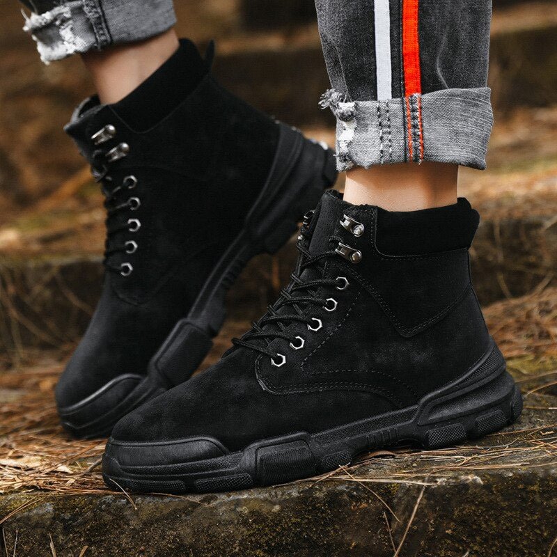 2021 New Fashion Men Boots  Shoes Male Shoes Man Outdoor Comfy Classic Men Casual Boots