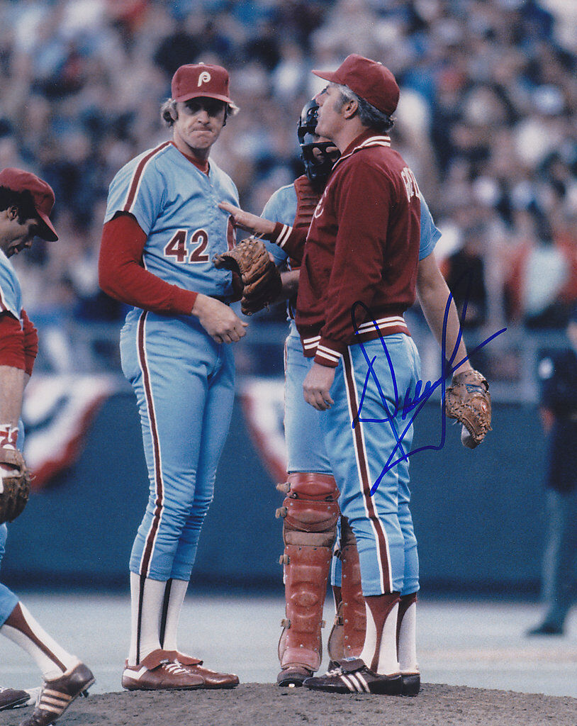 DALLAS GREEN PHILADELPHIA PHILLIES ACTION SIGNED 8x10