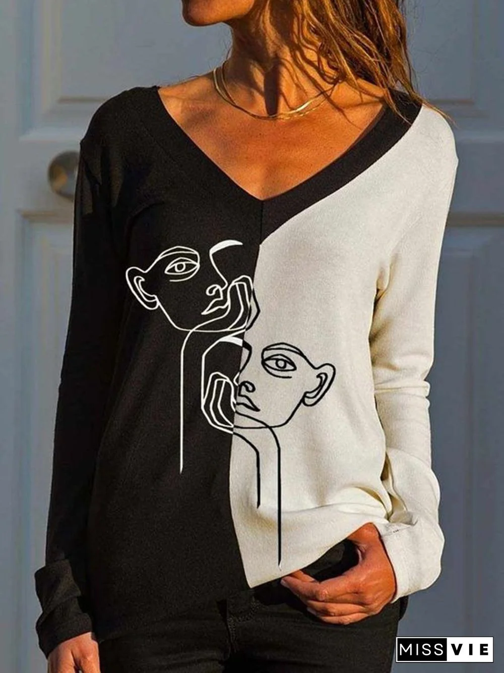 Black-white Art Printed Long Sleeve Shift V Neck Casual Tops