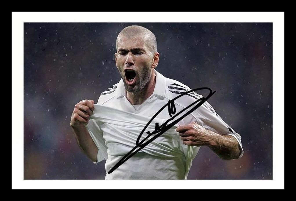 Zinedine Zidane - Real Madrid Autograph Signed & Framed Photo Poster painting 1