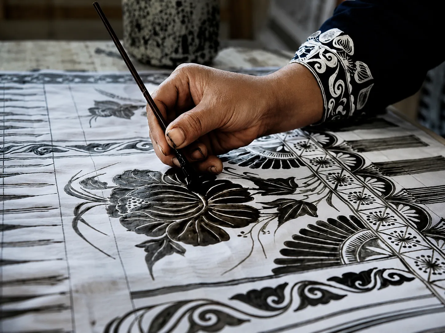 Hand drawing wax for Chinese indigo batik