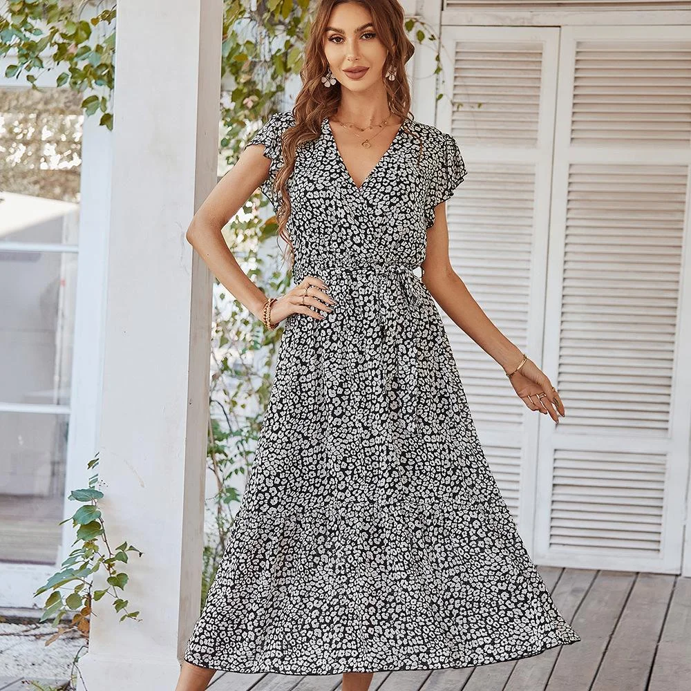 How Older Ladies Can Choose the Perfect Party Dress: Confidence Through Style