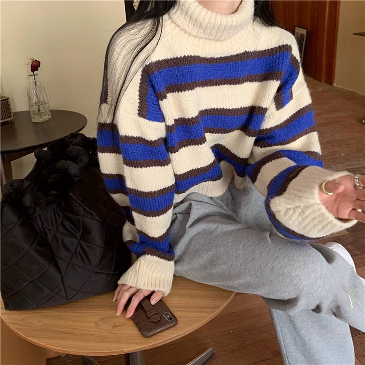 HIGH NECK STRIPED SHORT KNIT SWEATER