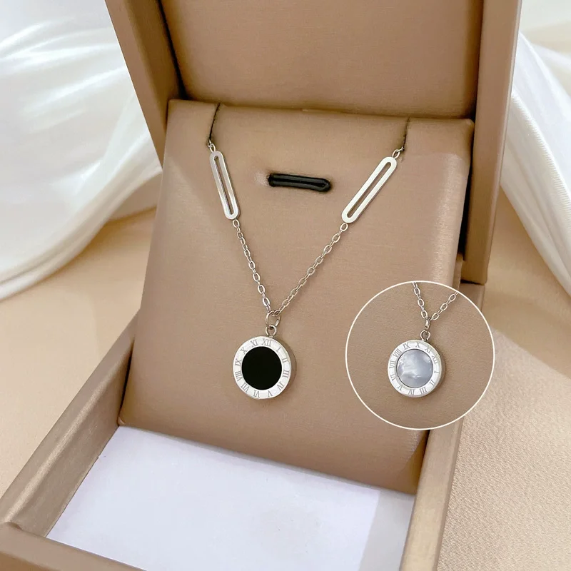 Roman Ring Reversible Necklace