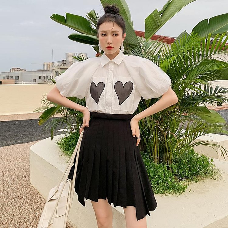 Lace Mesh Love Heart Round Neck T-shirts and Split Pleated Skirts