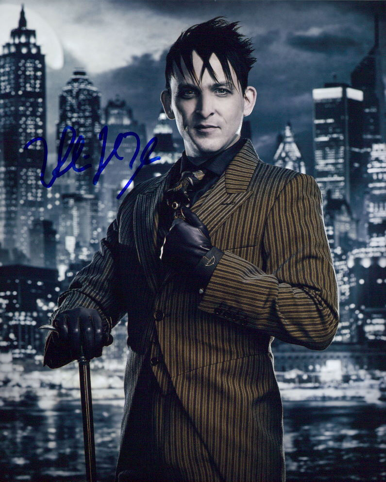 Robin Lord Taylor (Gotham) signed authentic 8x10 Photo Poster painting COA