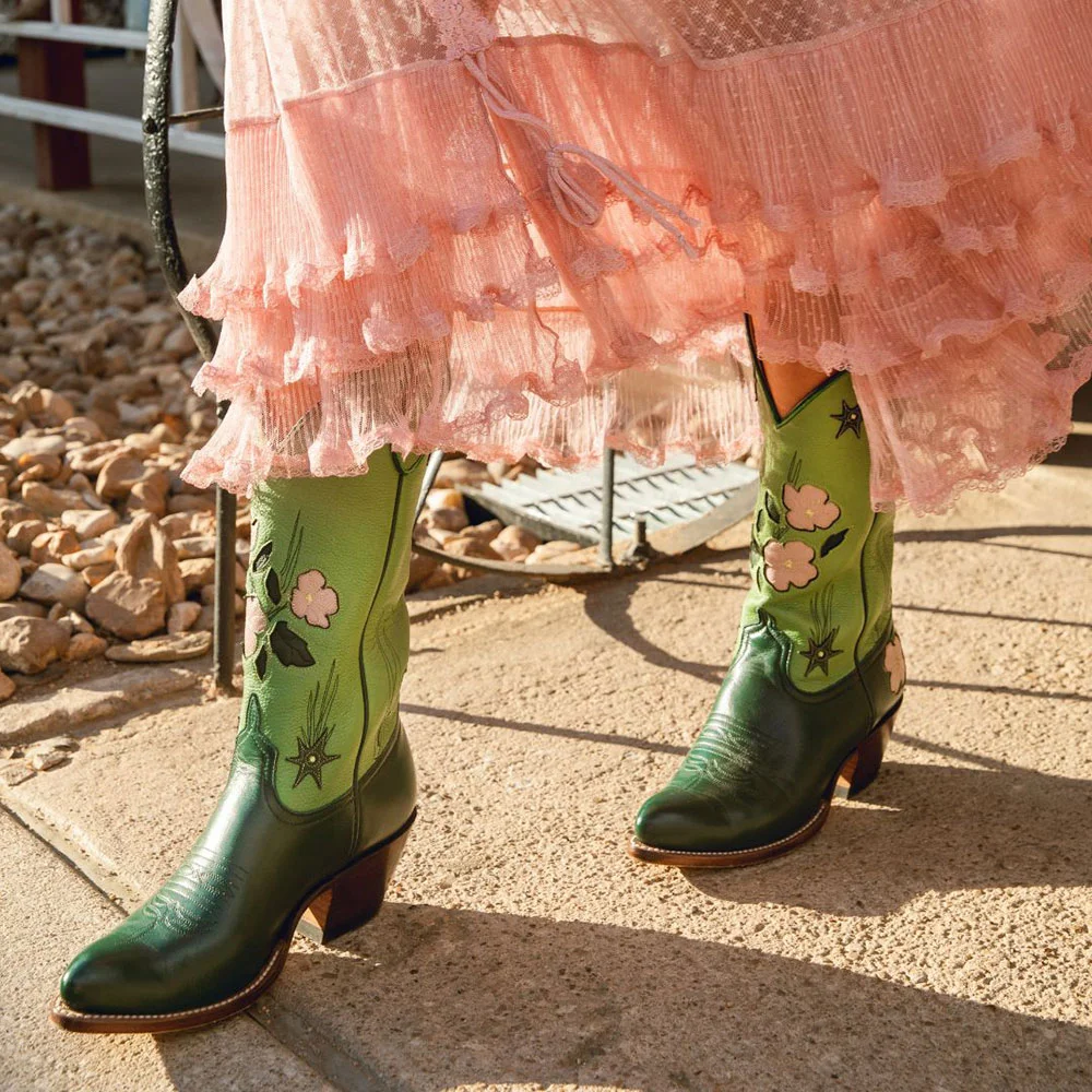 YDN Green Round Toe Stacked Heel Floral Pull-On Cowgirl Boots
