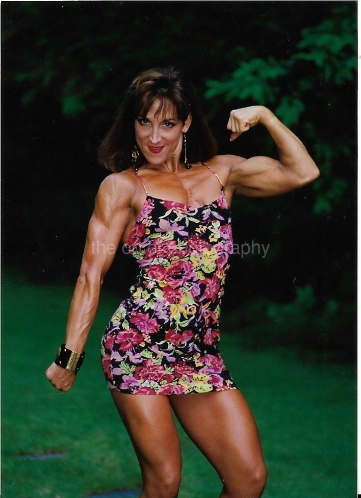 FEMALE BODYBUILDER 80's 90's FOUND Photo Poster painting Color MUSCLE WOMAN Portrait EN 16 18 H