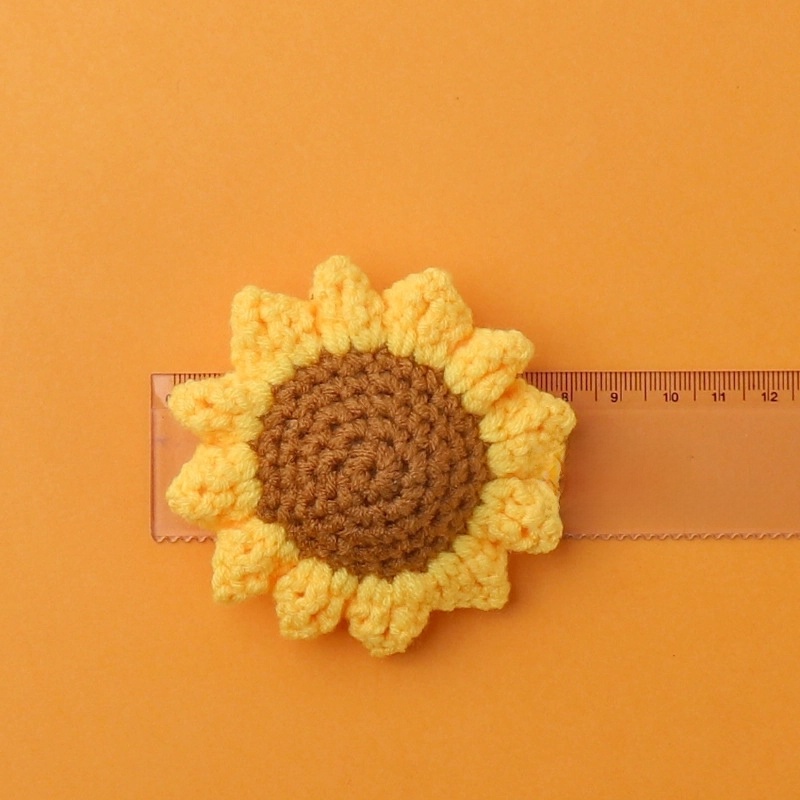 2 Pieces Cute Sunflower Santa Claus Yarn Women’s Bag Pendant Keychain