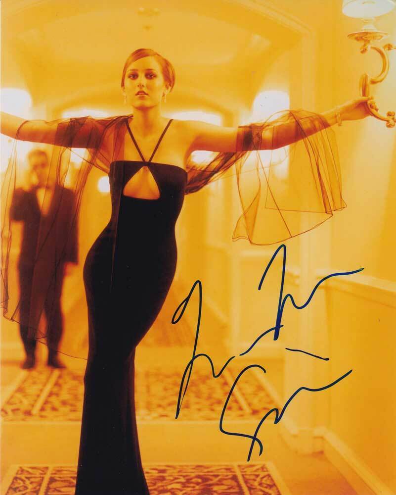 Leelee Sobieski  AUTHENTIC Autographed Photo Poster painting SHA #94199