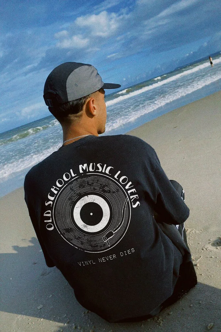 Old School Music Lovers Vinyl Never Dies T-shirt