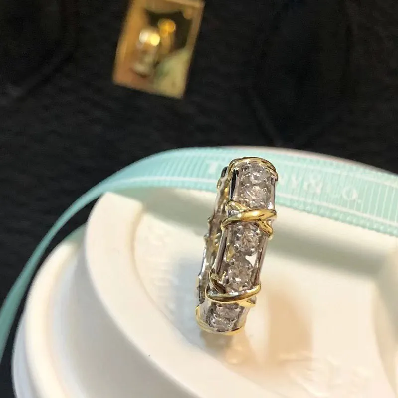 Schlumberger ring Crossed XO diamond ring