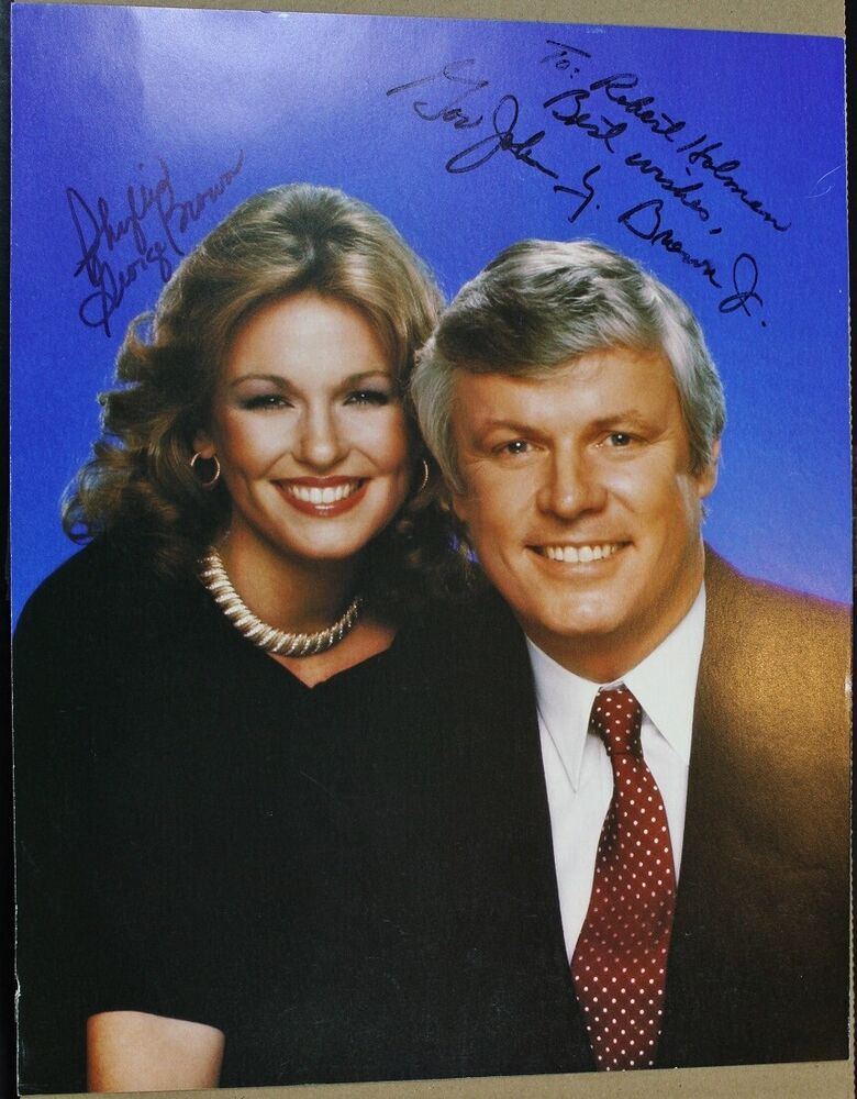 PHYLLIS GEORGE & JOHN Y. BROWN, JR. Signed Photo Poster painting - Oversized