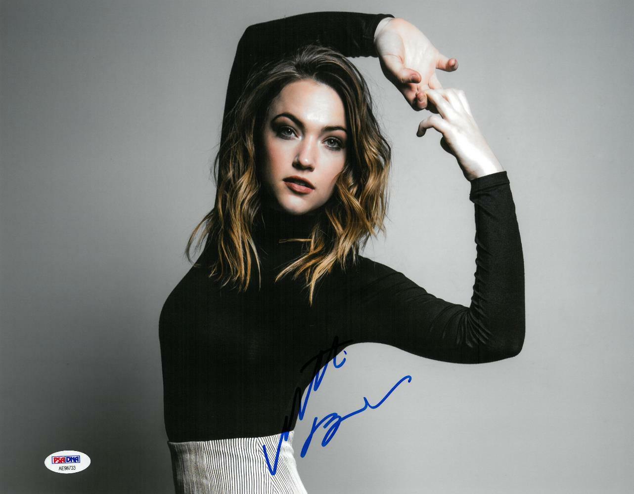 Violett Beane Signed Authentic Autographed 11x14 Photo Poster painting PSA/DNA #AE98733