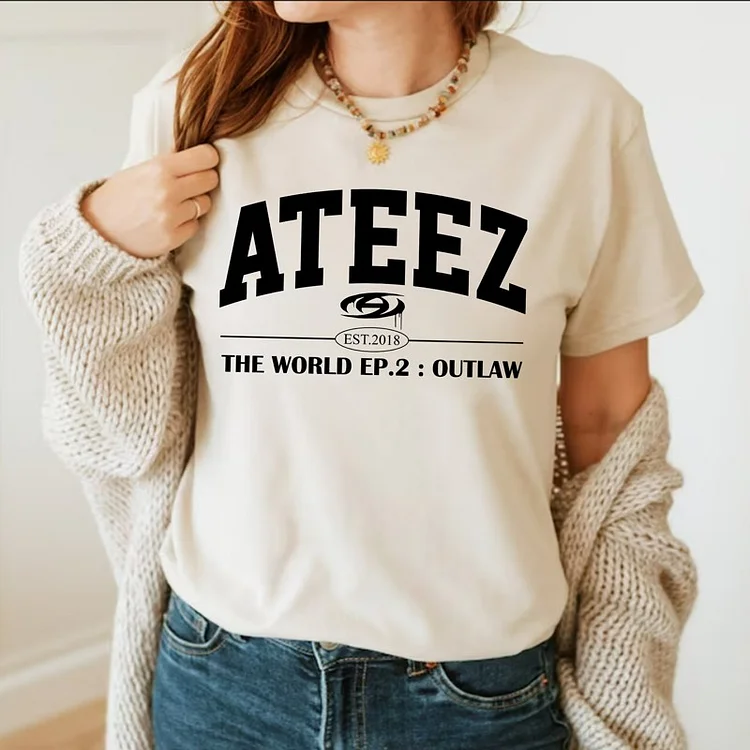 ATEEZ THE WORLD EP.2 : OUTLAW Basic T-shirt