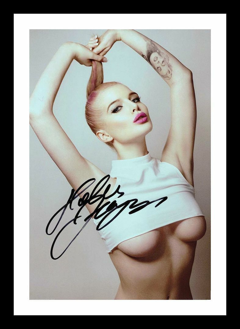 Helen Flanagan Autograph Signed & Framed Photo Poster painting 1