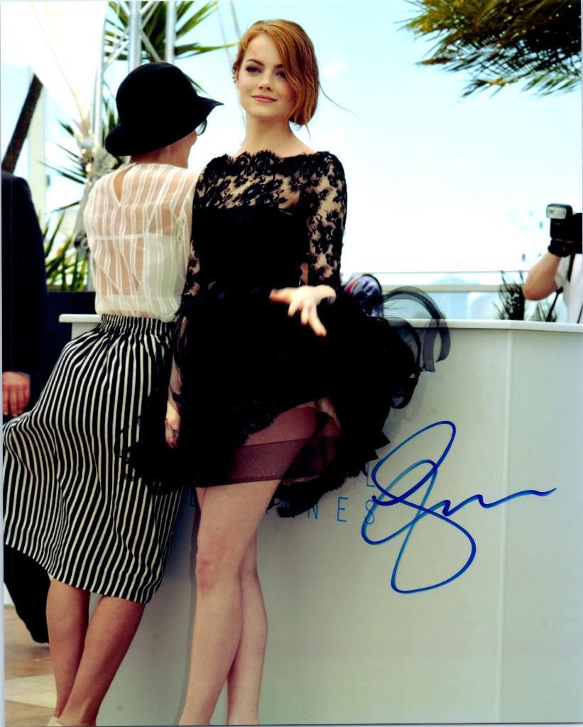 Emma Stone signed 8x10 Photo Poster painting picture autographed good looking plus COA