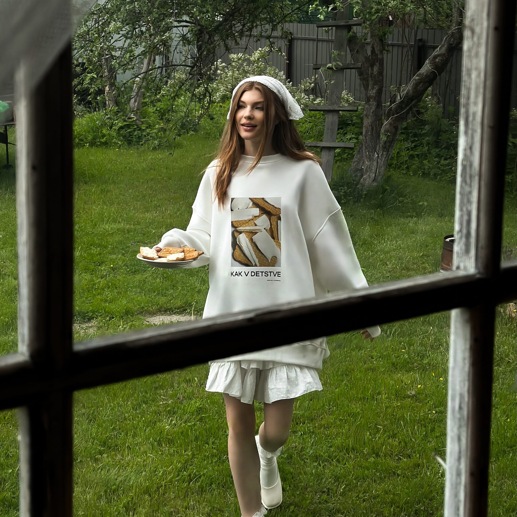 Women's Oversized, Loose, Comfortable Zucchini Print Sweatshirt