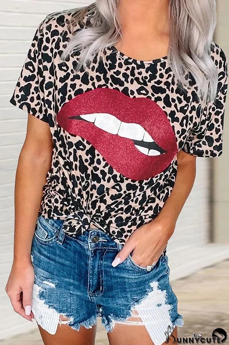 Lip Printed Round Neck T-Shirt