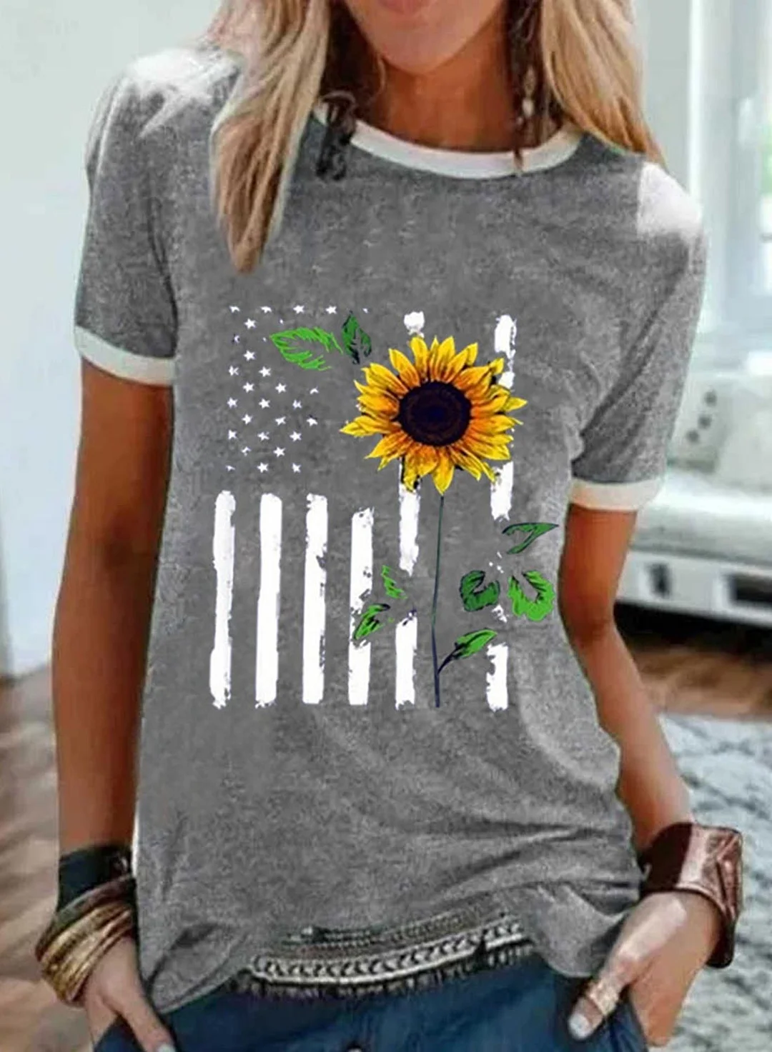 Buzzdaisy Women's T-shirts Flag Sunflower Short Sleeve Round Neck Casual Daily T-shirts
