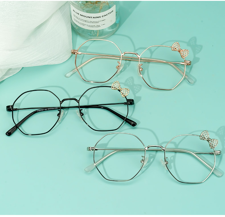 Kaitlyn Rosa-Gold Geometrisch Brille