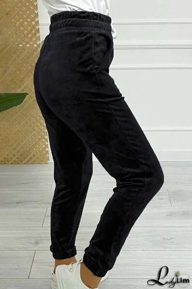 Fashionable and Minimalist garment