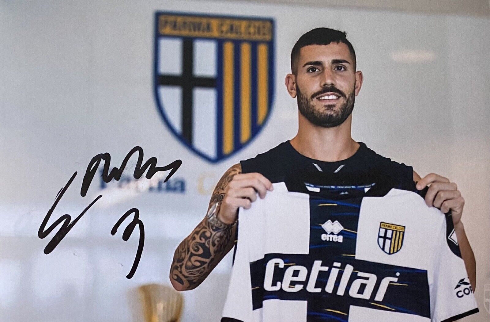 Gennaro Tutino Hand Signed Parma 6X4 Photo Poster painting 2