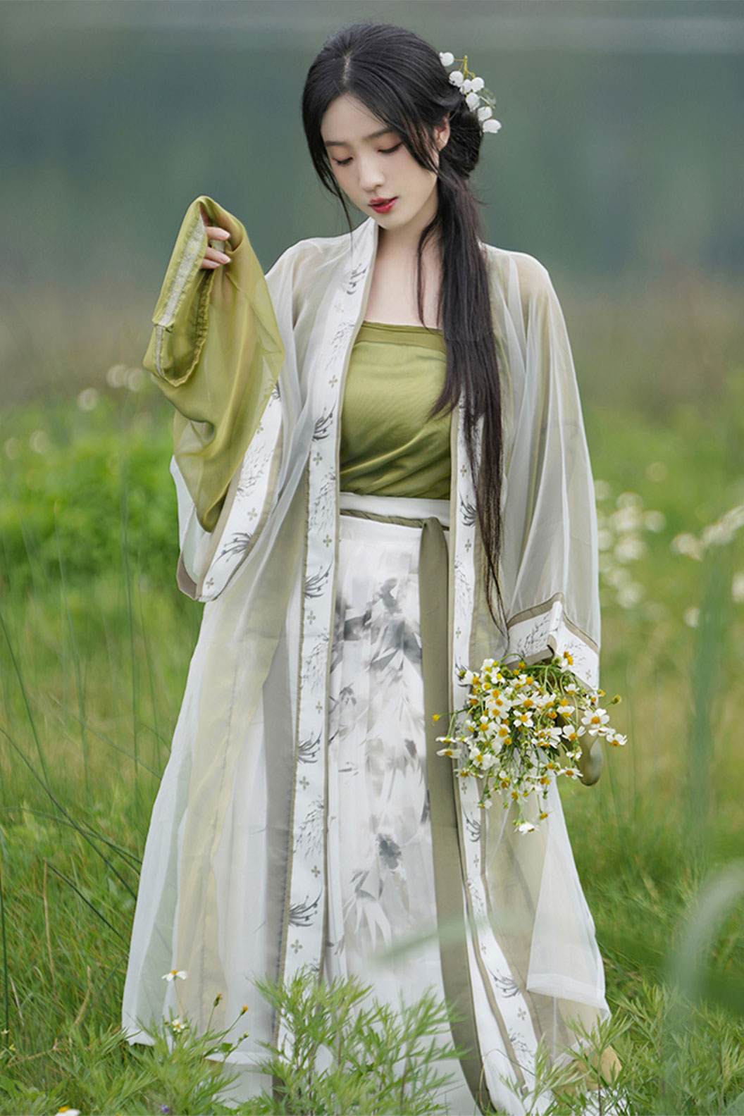 Song Dynasty White-green Hanfu Dress Qi Yao Ruqun Skirt for Daily Wear - mozhu 墨竹  Stupa Stones