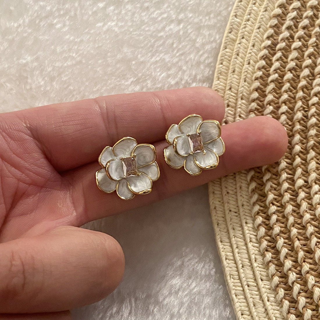 Retro Oil Drop Flower Earrings Stainless Steel Earrings E570