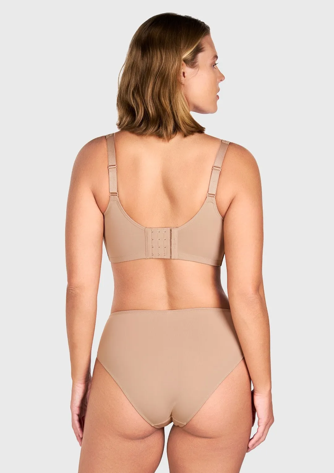 CoolComfort Smoothing Unlined Minimizer Underwire Bra