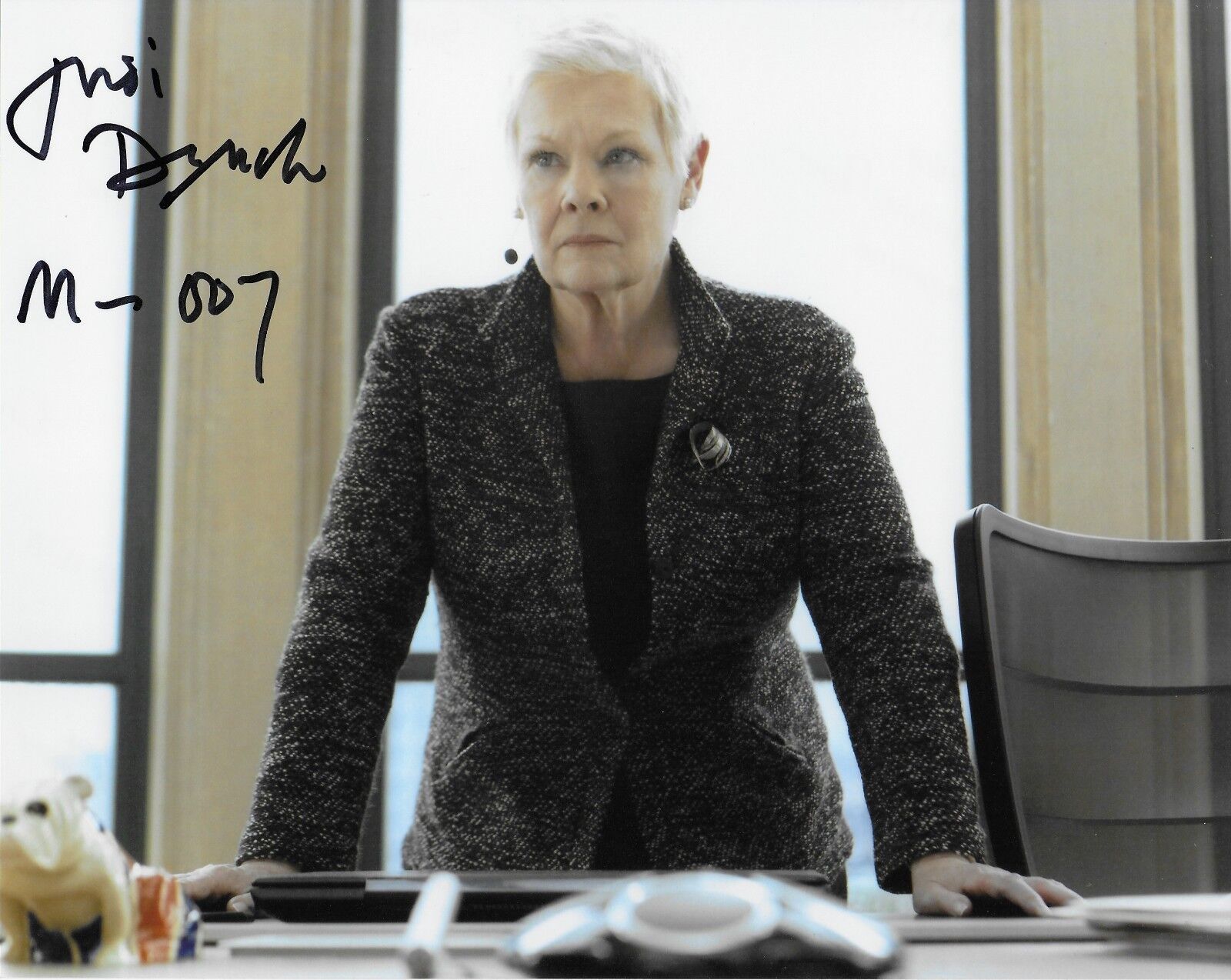 Judi Dench In Person signed Photo Poster paintinggraph - M - James Bond - J286 - VERY RARE!!!