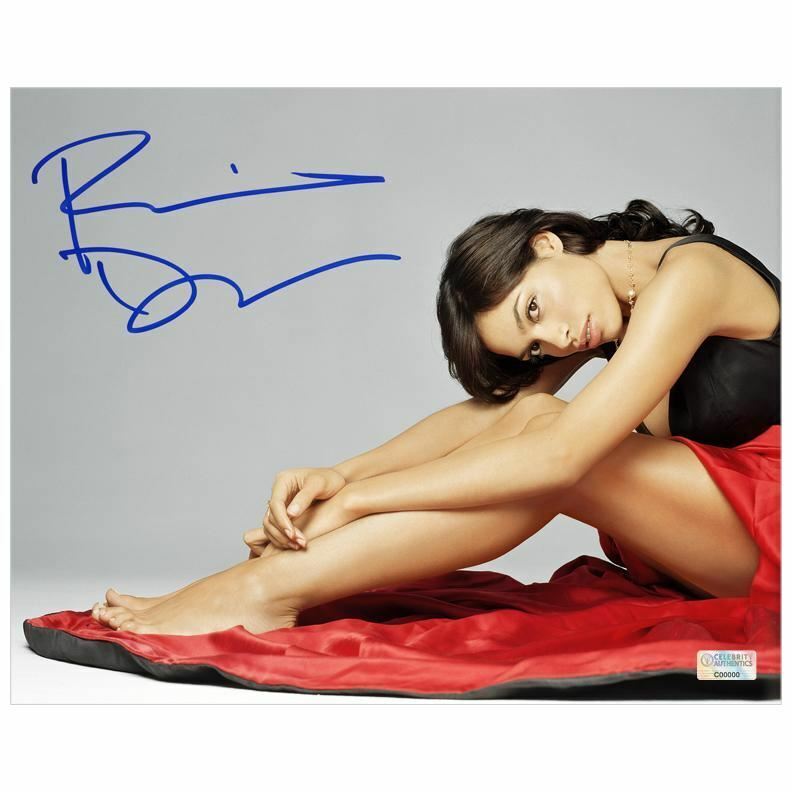 Rosario Dawson Autographed 8×10 Studio Photo Poster painting